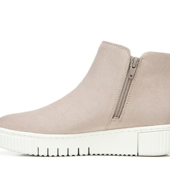 Soul Naturalizer Taffy Slip on Sneaker - Picture 2 of 8